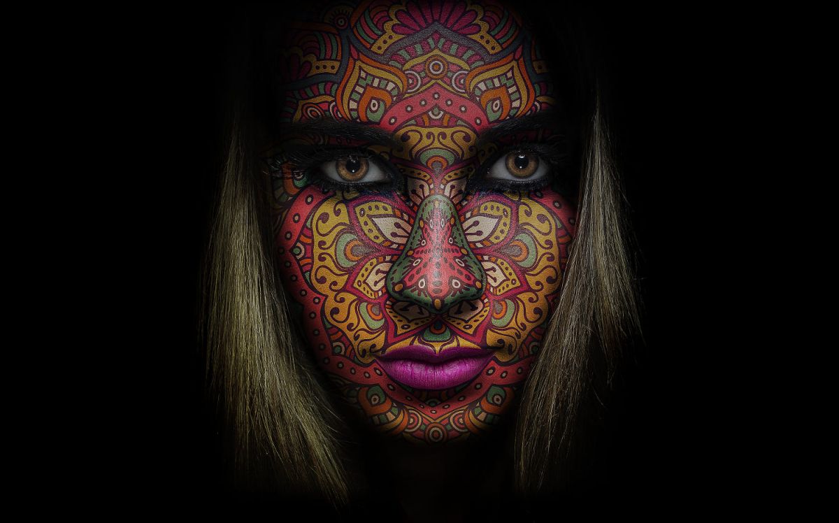 photo retouching doodles face by jackson carvalho