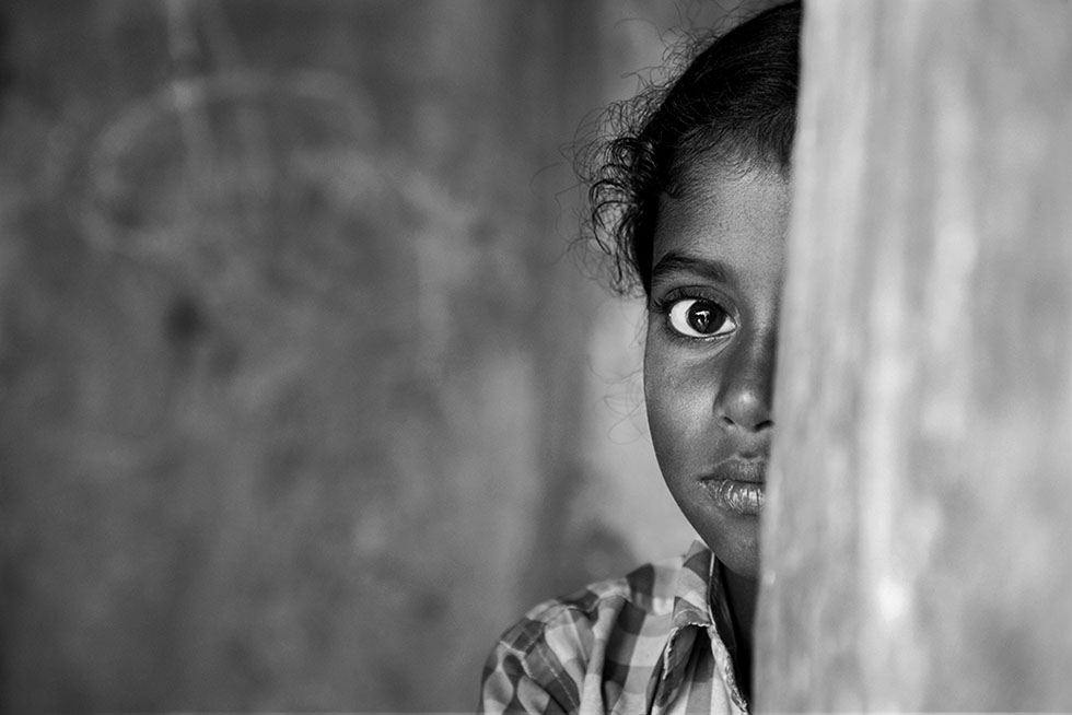 black white travel photography shyness by saravanan dhandapani