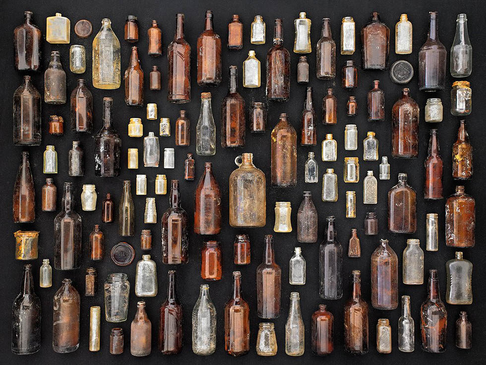 photography idea arrange scrap plastic bottles