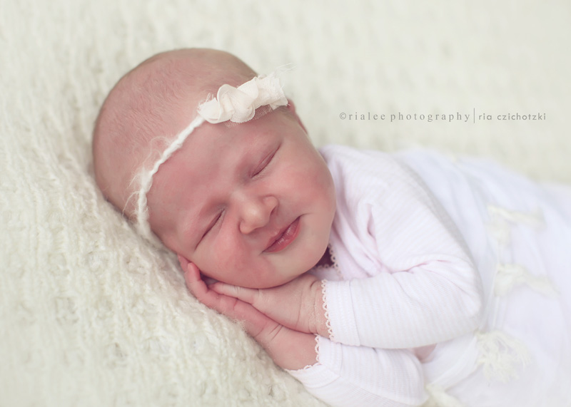 12 newborn photography by rialee