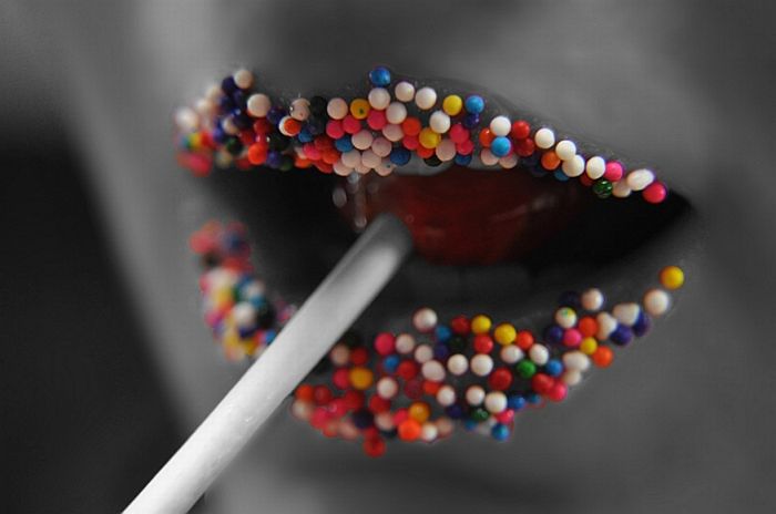 25 lips colorful photography