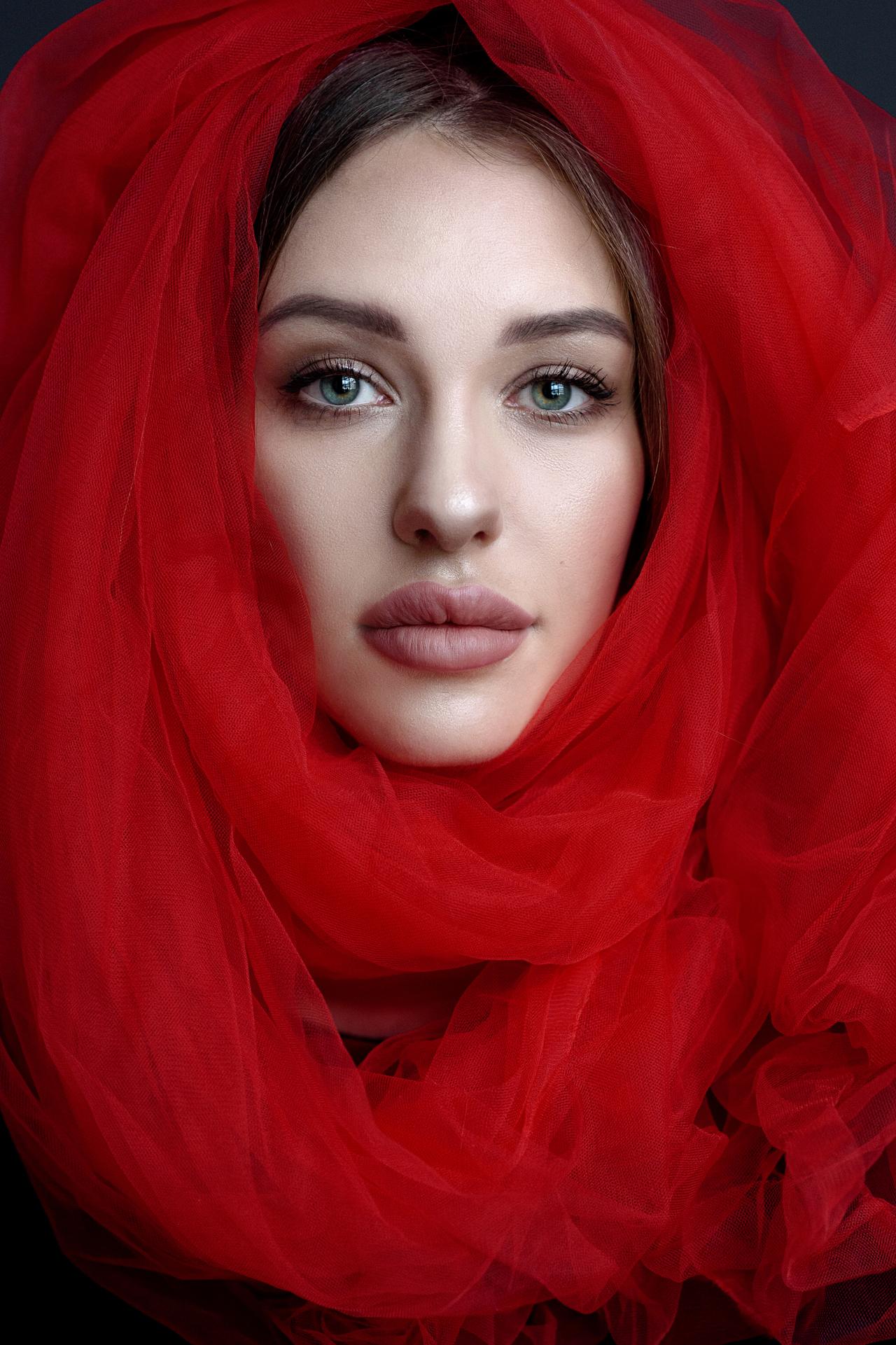portrait photography red by alex1magine