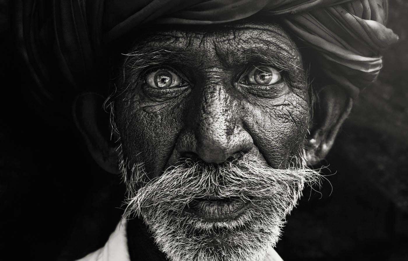 portrait travel photography stare india man by mohammed alhajri