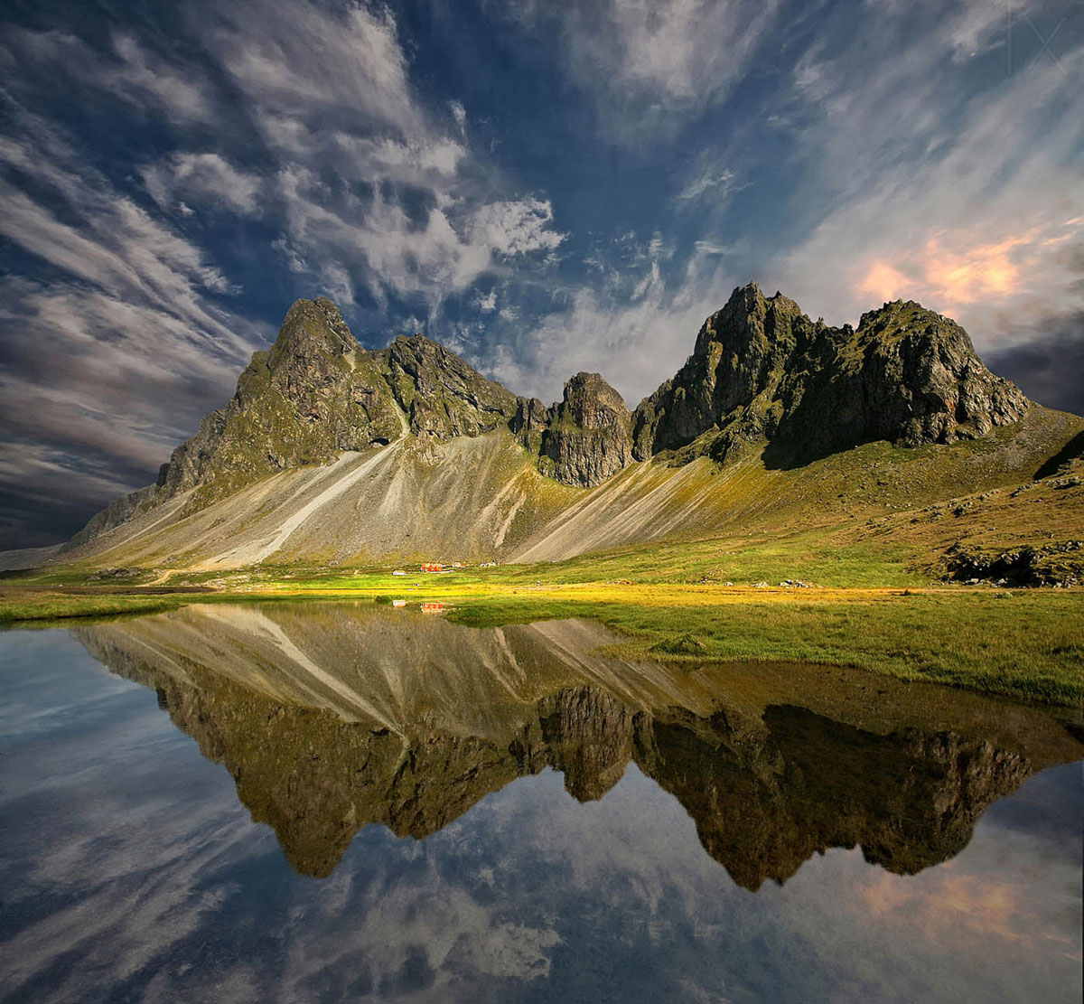reflection photography hills by porsteinn ingibergsson